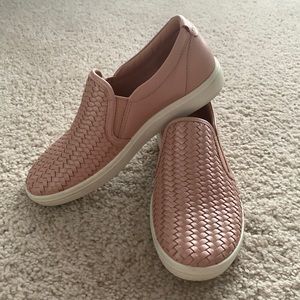 ECCO SOFT 7 WOMEN'S WOVEN SLIP-ON 2.0
